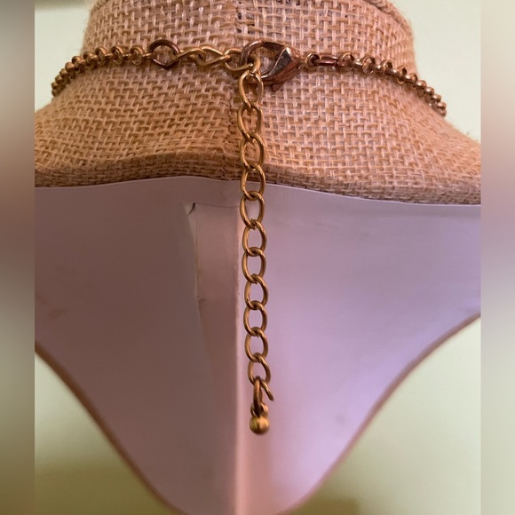 Elegant Multicolor Beaded Necklace - Picture 6 of 6